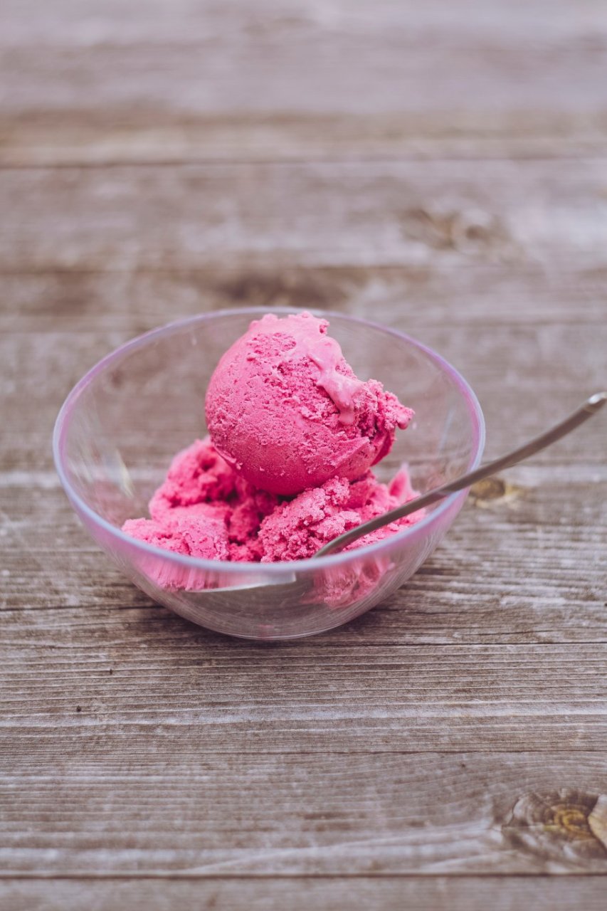 strawberry icecream in a bowl