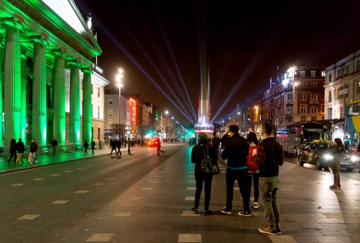 spire in dublin city, o'connell street at night
